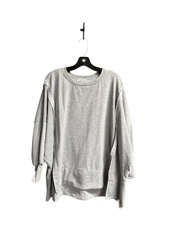 Men's Hoodies with Contrast StitchingSweatshirt Crewneck By Hyfve  Size: S