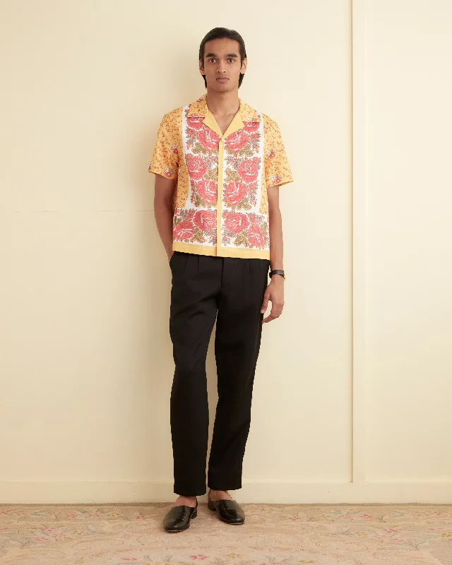 Men's Hawaiian Shirts for a Tropical VibeBlooming Border Short Sleeve Shirt