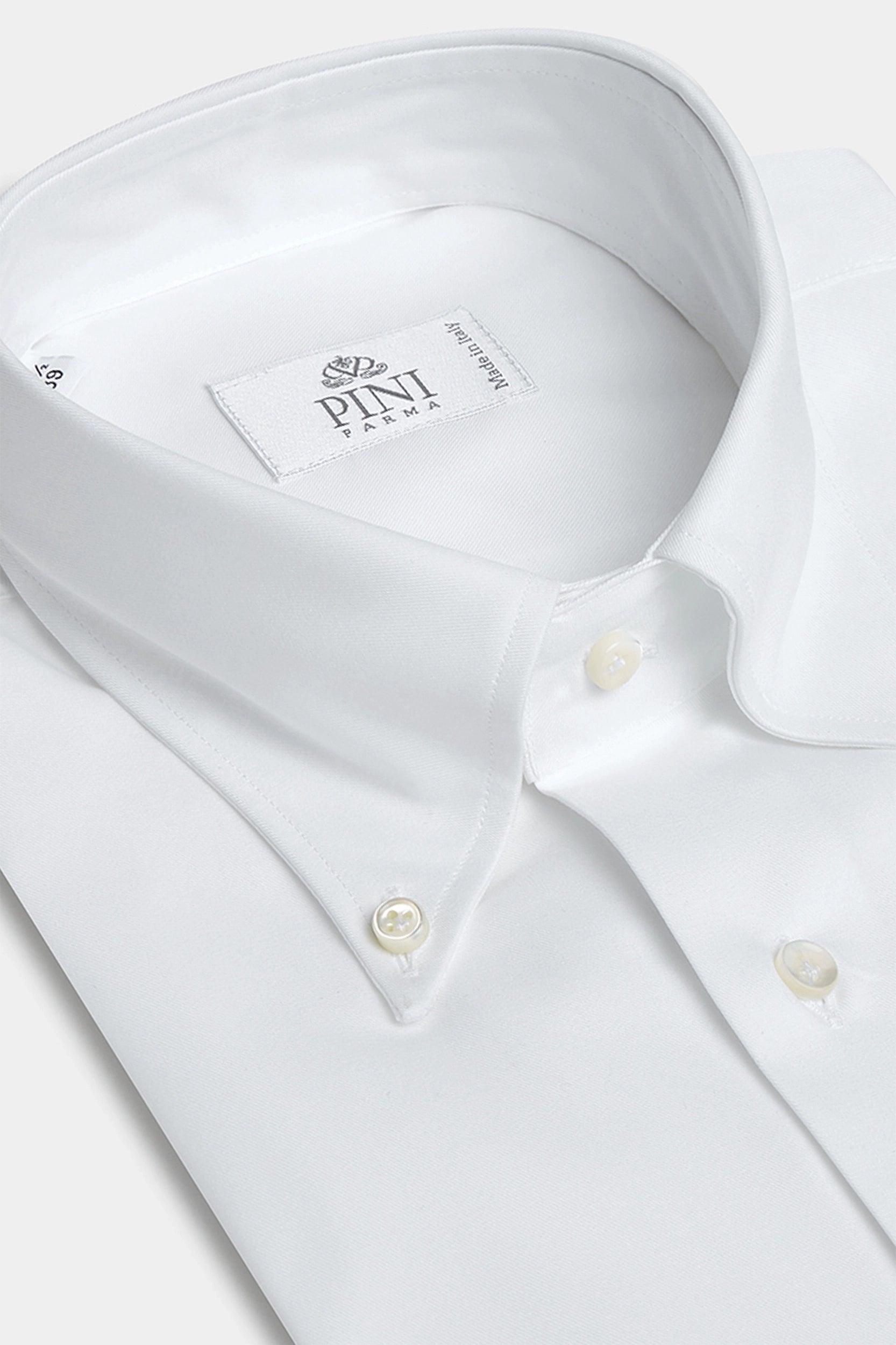 Men's Muscle Fit T-Shirts for a Body-Hugging FitButton down white shirt ”Sartoriale collection”- Made In Italy Men's Muscle Fit T-Shirts for a Body-Hugging FitButton down white shirt ”Sartoriale collection”- Made In Italy