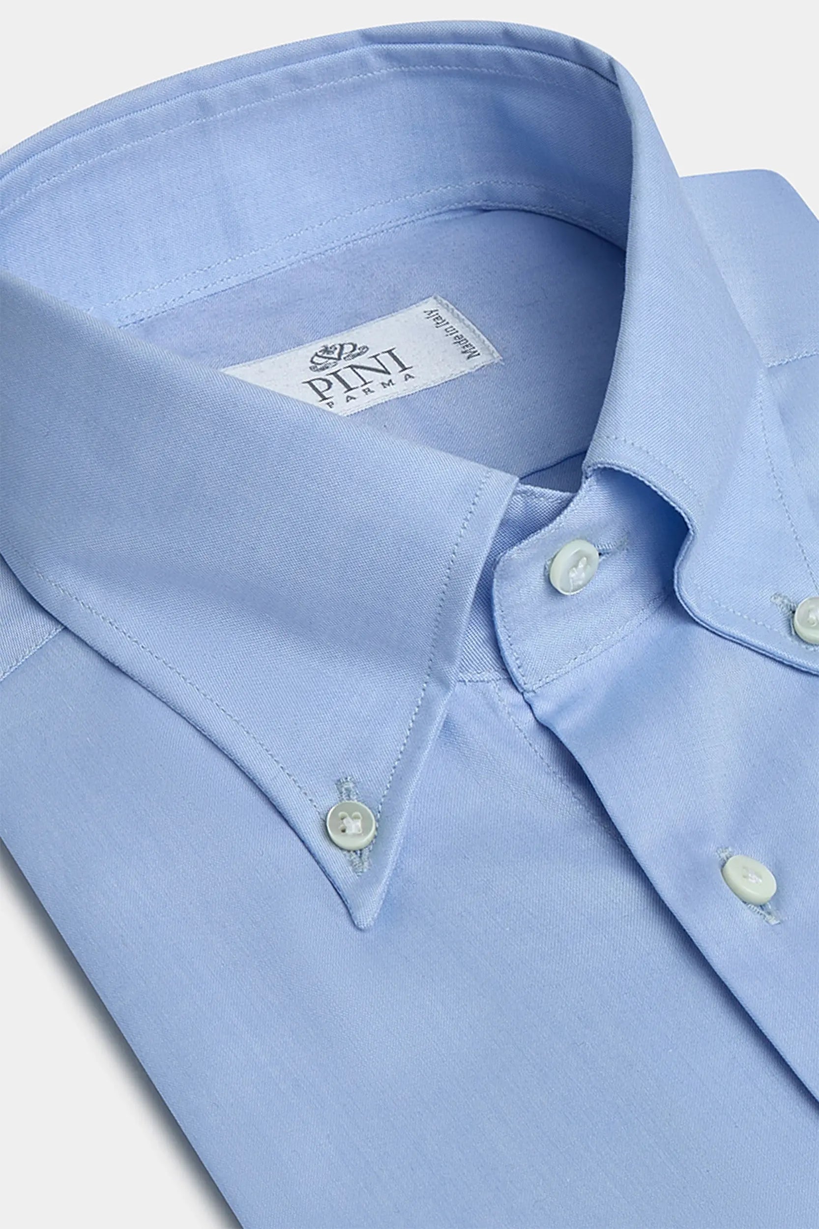 Men's Scoop Neck T-Shirts for a Relaxed FeelButton down light blue shirt ”Sartoriale collection” - Made In Italy Men's Scoop Neck T-Shirts for a Relaxed FeelButton down light blue shirt ”Sartoriale collection” - Made In Italy