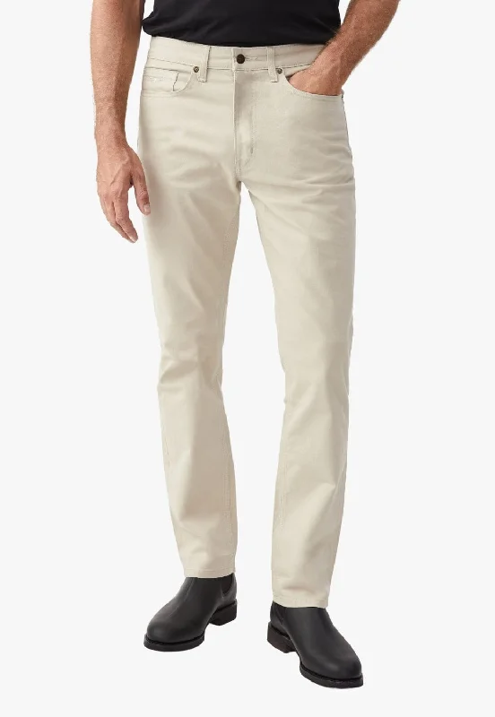 Jeans for Men with a Athletic BuildR.M. Williams Mens Ramco Jean