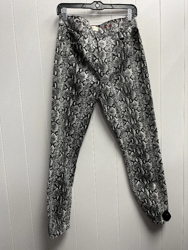 Modern Ripped and Distressed Men's JeansJeans Designer By Alice + Olivia  Size: 6