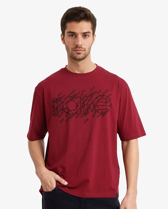 Men's Shirts with Hook-and-Loop ClosuresRare Rabbit Men Ammon Red Cotton Lycra Fabric Short Sleeve Crew Neck Oversized Fit Graphic Print T-Shirt Men's Shirts with Hook-and-Loop ClosuresRare Rabbit Men Ammon Red Cotton Lycra Fabric Short Sleeve Crew Neck Oversized Fit Graphic Print T-Shirt