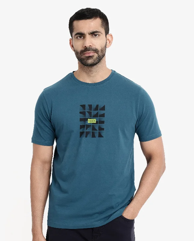 Men's Shirts with Patch PocketsRare Rabbit Men Pran Turq Cotton Fabric Short Sleeve Crew Neck Regular Fit Graphic Print T-Shirt Men's Shirts with Patch PocketsRare Rabbit Men Pran Turq Cotton Fabric Short Sleeve Crew Neck Regular Fit Graphic Print T-Shirt