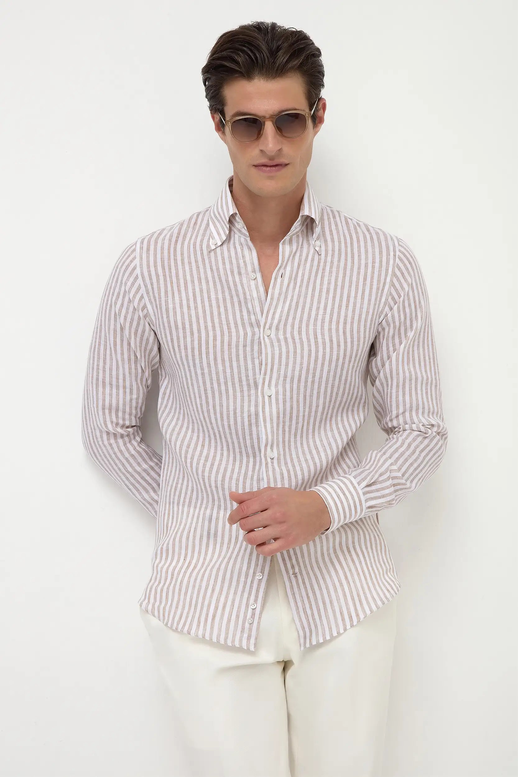 Men's Oxford Shirts for a Preppy StyleBeige striped linen button down shirt - Made in Italy Men's Oxford Shirts for a Preppy StyleBeige striped linen button down shirt - Made in Italy